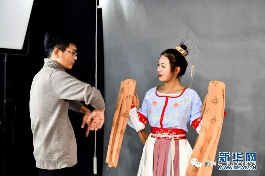 中科院博士返鄉(xiāng)賣漢服：3個月賣三百萬，高定一件3.5萬